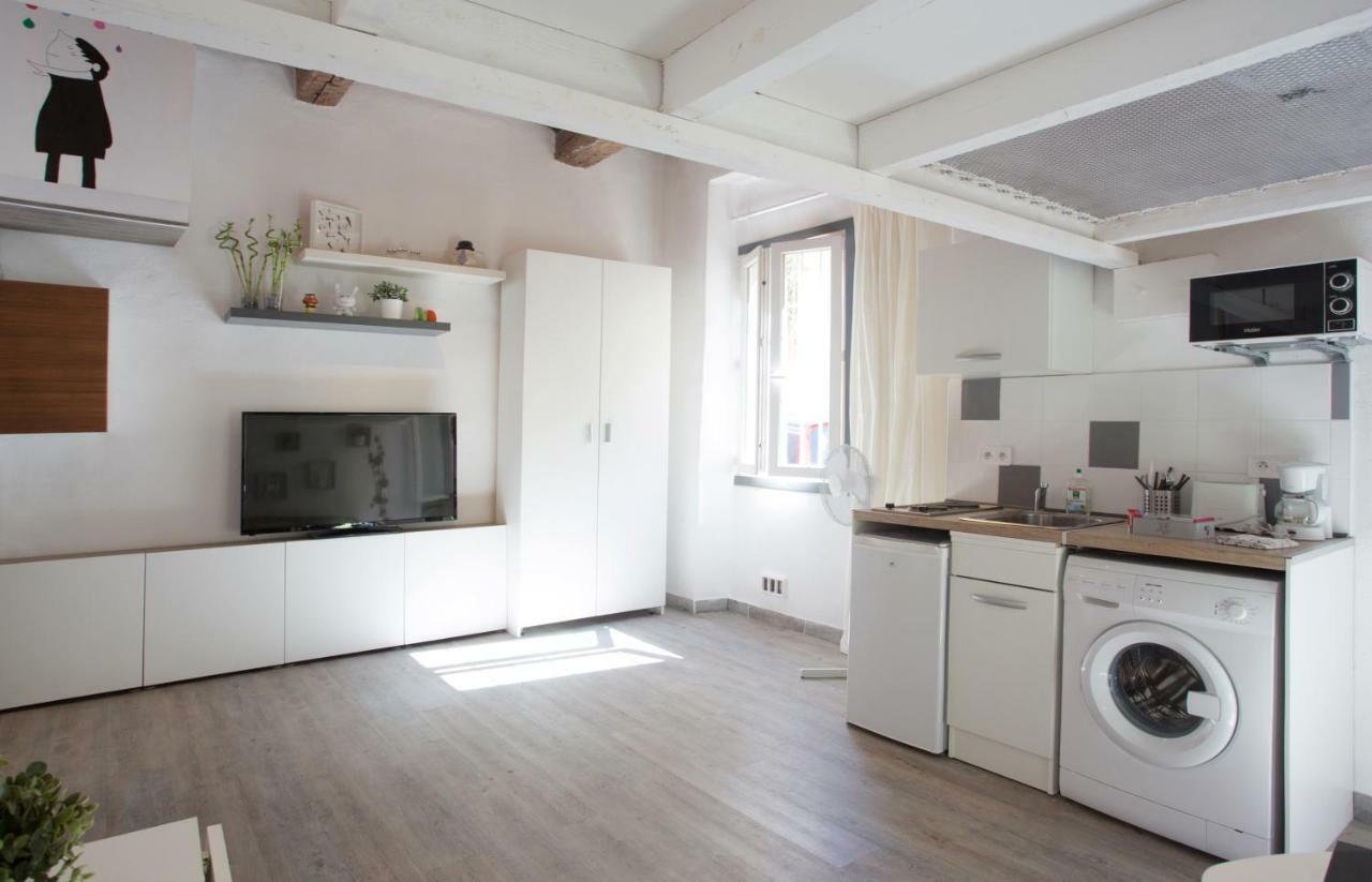 Gregbnb - Filet Suspendu ! - Parking Inclus - Climatise - Wifi -15Min Gare Toulon Exteriér fotografie